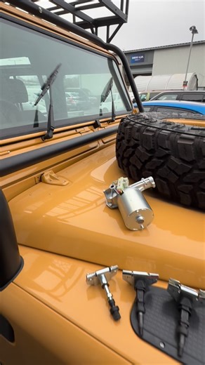 SP 4X4 PANELS on Instagram: "Does the wipers on your Defender need help? We now stock the full range of OEM English made wiper boxes, motors & cables to get your wipers back to factory spec with zero slack & with a sweep action like this, even on a dry windscreen! Best part is as we are sourcing direct from the manufacturer we can do these these for a better price than anywhere 💪 We also have the full refurbish kits so you can replace everything to make your wipers like new again that you can b