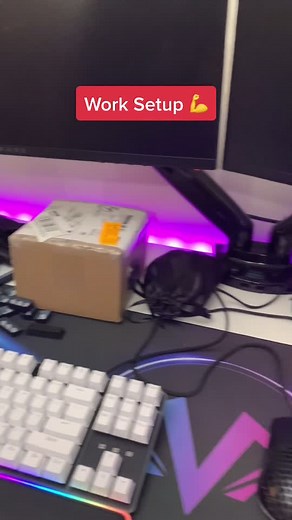 Work VS Play #venatos #pcgaming #techtok #keyboard