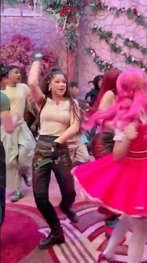 ending scene from descendants wicked wonderland