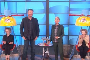 Blake Shelton Leads Hilarious Game of 'Wet Head' on Ellen