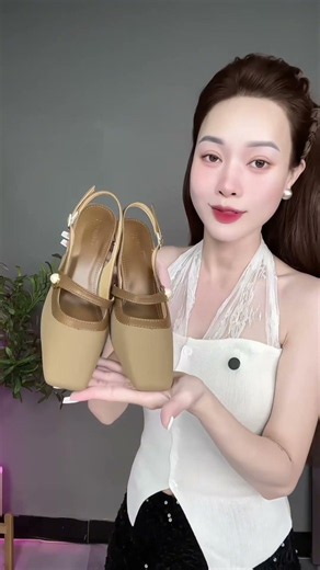 Elegant Pearl-Accented Mid-Heel Sandals, Stylish and Sturdy Block Heels for a Flattering Look