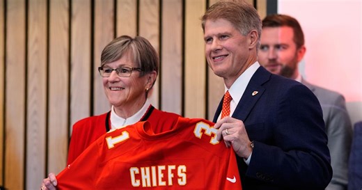 Brown police chief placed on leave; Chiefs moving to Kansas | Hot off the Wire podcast