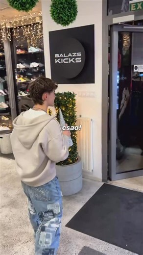 BALAZS KICKS on Instagram: "3 másodperced van kívánni @BALAZS_KICKS"