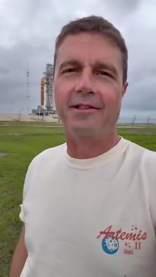 NASAのアルテミスⅡで月へ向かう564万人以上のお名前が記録されたSDカードが、Riseの中に格納されました。ムッタとヒビトの名前もこの中に入っています🎫今のところ日本時間4月2日（木）の朝に打ち上げ予定。歴史的な瞬間を一緒に見守りましょう！🚀#Artemis