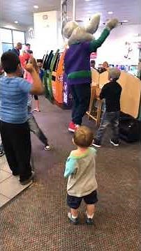 Chuck E Cheese Birthday Party dance