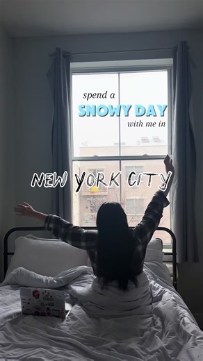 Dreaming of life in the Big Apple? 🍎 Shared Easy's New York accommodation gives you city living, amazing roommates, and total student vibes. Book your perfect space through Student.com today! 🗽✨ @sharedeasycoliving #nyc #newyork #student #studentaccommodation #studentlife