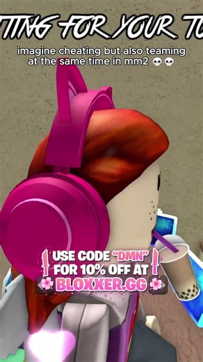 CHEATING & TEAMING at the same time in MM2... 💀#murdermystery2 #mm2