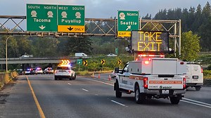 DUI driver arrested after deadly 3-car crash in Sumner