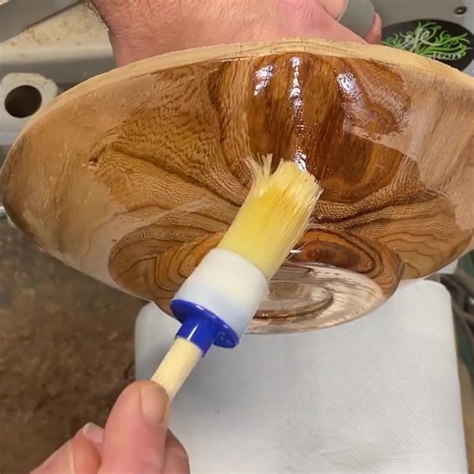 Turning offcut Elm that should have been firewood!! - Full video available on my YouTube Channel www.youtube.com/@MikeHolton?sub_confirmation=1 #Woodturning #Woodwork #LatheLife #Craftsmanship #Handmade #Woodturner #BowlTurning #TimberArt #SatisfyingVideo