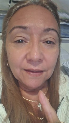 Exploring Cecilia Acosta's Humor and Charisma