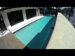 Onga Hammerhead Pool Cleaner in action