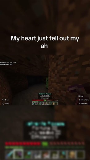 My heart just fell out my ah because this creeper jump scare #minecraft #minecraftideas #creeper