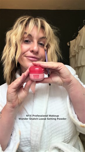 ✨ NYX Professional Makeup Wonder Snatch Loose Setting Powder Review ✨ @NYX Professional Makeup I was super excited to try the NYX Professional Makeup Wonder Snatch Loose Setting Powder, and at first swipe I really loved how it felt and looked. The texture is smooth and lightweight, and it blended beautifully across my face — giving that soft, blurred finish we all want from a setting powder. When I applied it under my eyes, though, that’s where I noticed the first real difference in performance.