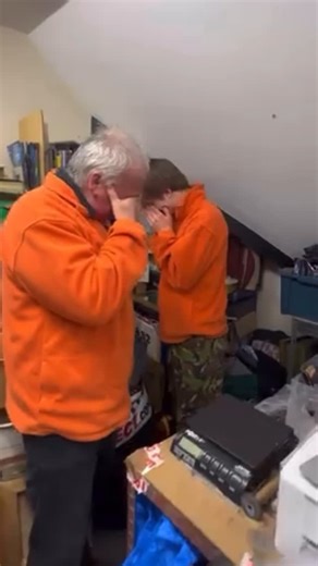 Vintiques Of Surrey Ltd | NEW STOCK WEEKLY on Instagram: "It’s the last week of our sale and the Vintiques team are incredibly sad so do visit, grab an absolute bargain and please cheer them up 😉 30% OFF EVERYTHING….. MUST END THIS SATURDAY!"