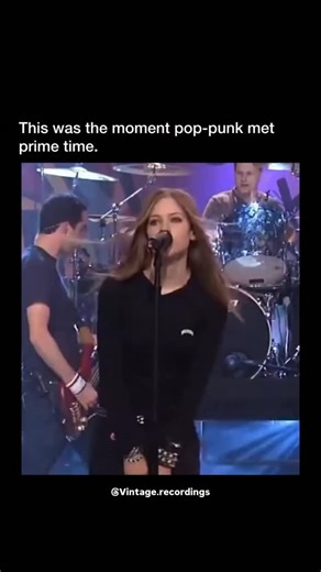 Vintage Recordings | 🛹 Avril Lavigne – “Sk8er Boi” Live on The Tonight Show with Jay Leno (Oct 9, 2002) 📍 “He was a skater boy, she said see ya later boy…” — a... | Instagram