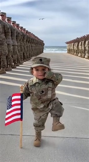 Tiny U.S. Army Commander Orders Soldiers to Salute the Flag 🇺🇸 | Cute Toddler Military