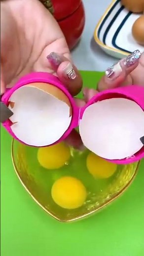 How to Use an Egg Shell Opener Tool | Quick & Easy Egg Peeler Hack for Perfect Eggs Every Time! 🥚