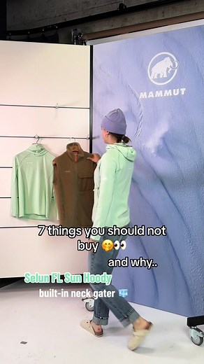 Exploring the Reviews Section for Outdoor Apparel 🏞️