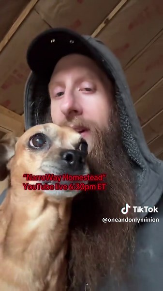 Minion Throws a Super Bowl Party Livestream