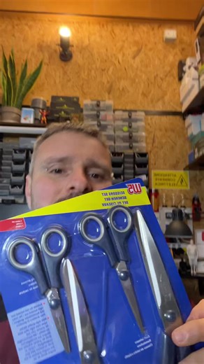 Forbici della Lidl, ad un prezzo assurdo @Lidl Italia #forbici #attrezzi #casa #parkside #elettricista