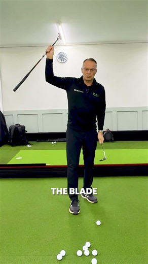Why Blade Putters Make Golfers Aim Right