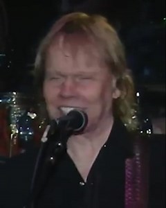 Throwing it back to 2010 in Bethlehem, PA, with a powerful live performance of 'Miss America.' 🎸 #tbt #styxtheband | Styx