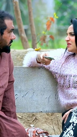 Larki Apne Jisam Pr Sakht Malish Krwana Chahti Hai Best Prank #khanalifunnyvideo #prankbykhanali #velleloogprank #funnyprank #funnyvideo