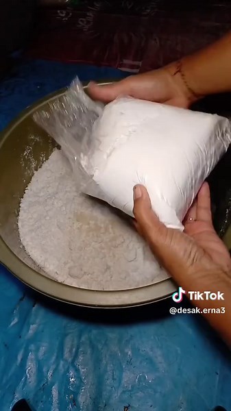 Klepon Recipe: How to Make Traditional Indonesian Klepon