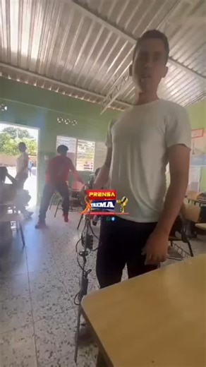 PRENSA XTREMA SILVER on Instagram: "*📰 Bastón inteligente facilitará movilidad de personas con discapacidad visual.* Por Aneudy Peralta EL ESTRECHO LUPERÓN PUERTO PLATA:-Un innovador proyecto tecnológico denominado B.C.Z.I. (Bastón para Ciegos con Zumbido Integrado) fue presentado como una alternativa de apoyo para mejorar la seguridad y autonomía de las personas con discapacidad visual. El dispositivo incorpora un sistema de sensores que detecta paredes, objetos y obstáculos cercanos, activand