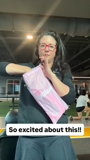 So excited about my new 2 pound pink jump rope that I’m using to get in my 20 jumps today. It’s all about building better bone and impact is one of the ways to do it. Every time I talk to you about jumping many of you, tell me that you haven’t jumped for years or can’t jump And so watch the whole video as I walk you through how to progress. Show me how you jump and tag me. We’re all here to build better bone #bone #jumper #jumprope #pinkjumprope #menopause #longevity | Dr Vonda Wright