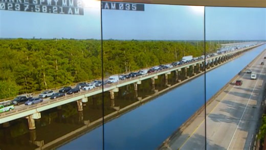 Backups building on Bonnet Carre Spillway EB following crash