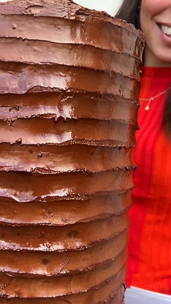 Whittaker's Chocolate Cake | 128-layer Cake Creation Process