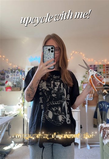 Upcycled Taylor Swift Reputation Sweat Set Guide