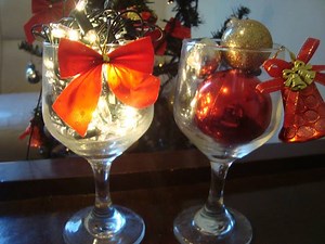 DICAS DE NATAL!!! ESTAREI POSTANDO VÍDEOS SOBRE DICAS FÁCEIS E BARATINHAS PARA DECORAÇÃO DE NATAL!!! ESPERO QUE GOSTEM E NÃO DEIXEM DE VISITAR MEU CANAL OU ASSISTIR MAIS DICAS NO FINAL DO VÍDEO!!! https://www.youtube.com/user/natytavaresp | Studio Natália Tavares | Facebook