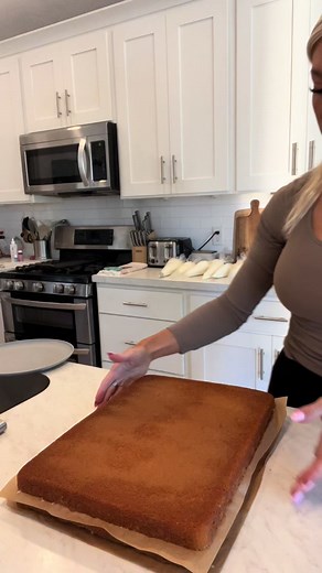 Creative Half-Sheet Cake Decorating with Piping Tips and Stencils