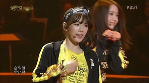 Girls' Generation(少女时代) - Dancing Queen (Live 2K) 131110