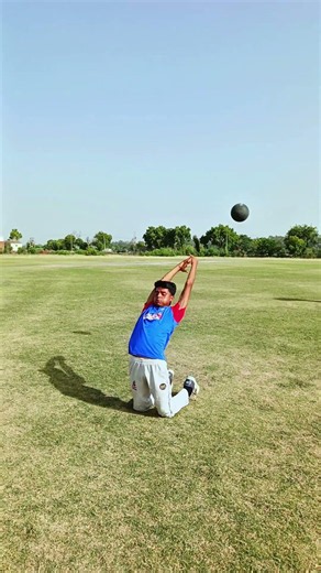 Target 🎯 140 KMPH Day 9 Vlog | Medicine Ball + Sprint Drills for Fast Bowlers 🔥 #cricket