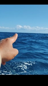 Mergulho no oceano muito distante | Iago Cruz