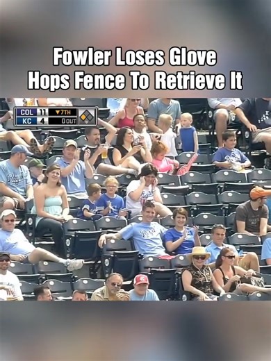 On 5/23/10, Dexter Fowler dropped his glove over the wall while chasing Jose Guillen's triple to center and jumped the fence to retrieve it. 😆 (via MLB) #baseball #MLB #whitesox #royals | Baseball blitz