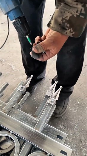 Custom fence netting with advanced and professional machinery. #construction #technology #machine