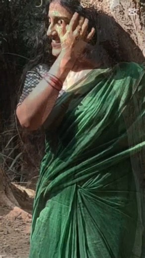 ꌗ𝕵 on Instagram: "Nila Kaayum 🌑💫 . . . . . . . @jaan_taara_bahrain #sari #edits #photoshoot #bahrain #model"