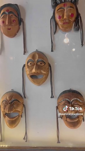 📍The Great Asia Africa in the scenic Lembang, Bandung! 🌍✨ This unique tourist destination immerses you in the cultures of Asian and African countries. Admission is currently 50,000 IDR per ticket, and you'll also receive a voucher for a complimentary soft drink or snacks. Inside, please be aware that there might be additional charges for access to certain facilities or photo spots. You'll encounter replicas of countries like China, Japan, Korea, and more. Dress up in costumes, take photos, and