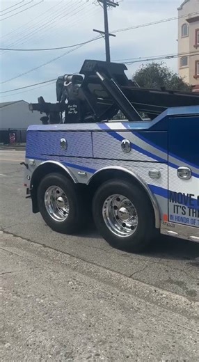 We got ourselves another heavy wrecker!