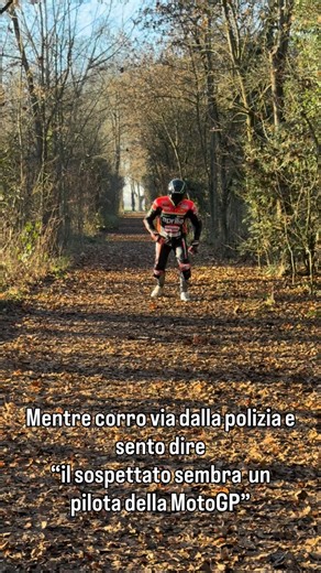 EL Torero on Instagram: "Tutta scena 🤣 Tuta personalizzata/abbigliamento tecnico o tuta semplice? Cosa preferisci? Le protezioni sono sempre importantissime"