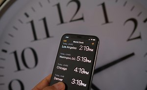 When does daylight savings time change fall back? What day in November clocks change