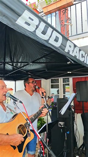 Espelette aujourd'hui. Très bonne ambiance Groupe Basque Nahaxiak.❤️ Xalbadorren heriotzean | Pays Basque BAB