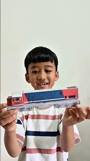 Tutorial on making train papercraft #miniaturetrain #trainpapercraft #traintoys #kai #krl