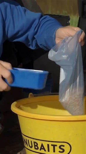 51K views · 376 reactions | How to keep your maggot FRESH at the end of a session! #Fishing #fishingtips | Winning Ways | Facebook