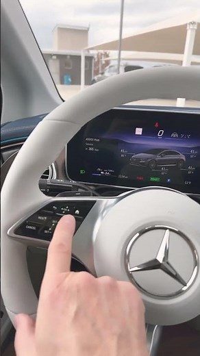 Interior review of the Mercedes Benz EQE 350+