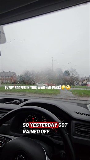 puddle'ometre didn't work yesterday so pulled this trick out🤣🌧 #rainedoff #roof #construction #roofer